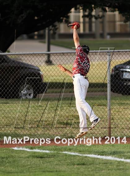 Thumbnail 2 in Newton vs. Heights (KSHSAA 5A Regional Playoff) photogallery.