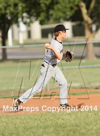 Thumbnail 3 in Newton vs. Heights (KSHSAA 5A Regional Playoff) photogallery.