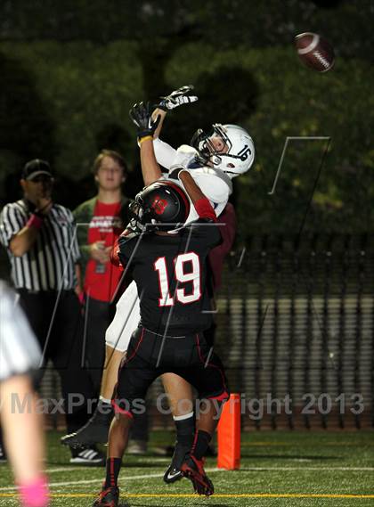 Thumbnail 1 in St. Paul vs. Harvard-Westlake photogallery.