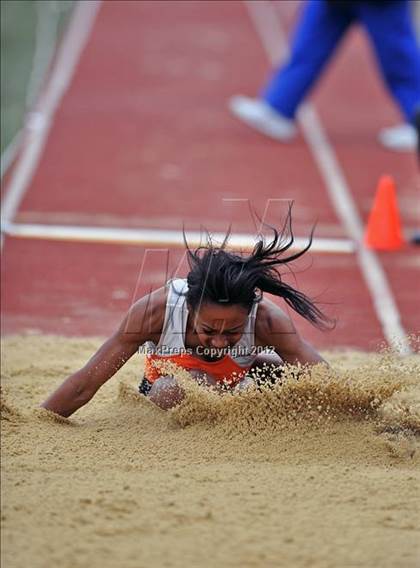 Thumbnail 2 in Penn Relays (Long Jump Final) photogallery.