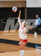 Photo from the gallery "Seymour vs. Crown Point (Avon Classic)"