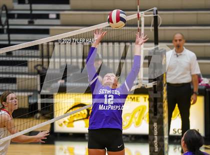Thumbnail 3 in Seymour vs. Crown Point (Avon Classic) photogallery.