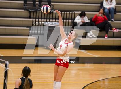 Thumbnail 3 in Seymour vs. Crown Point (Avon Classic) photogallery.