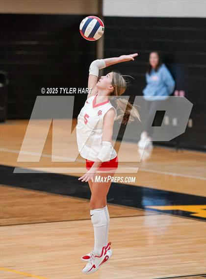Thumbnail 1 in Seymour vs. Crown Point (Avon Classic) photogallery.