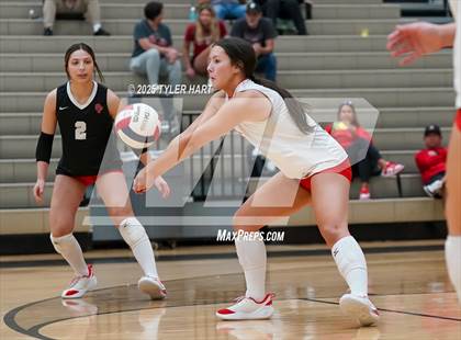 Thumbnail 2 in Seymour vs. Crown Point (Avon Classic) photogallery.