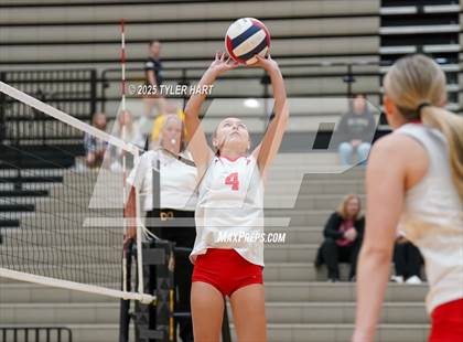 Thumbnail 1 in Seymour vs. Crown Point (Avon Classic) photogallery.