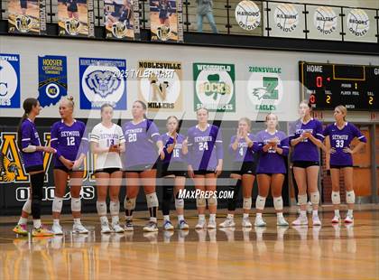 Thumbnail 2 in Seymour vs. Crown Point (Avon Classic) photogallery.