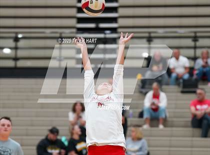 Thumbnail 3 in Seymour vs. Crown Point (Avon Classic) photogallery.
