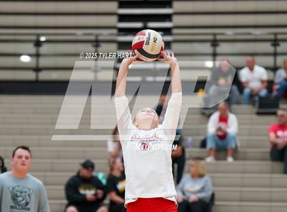 Thumbnail 2 in Seymour vs. Crown Point (Avon Classic) photogallery.