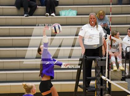 Thumbnail 1 in Seymour vs. Crown Point (Avon Classic) photogallery.