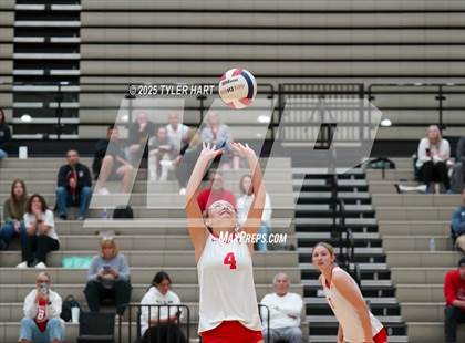 Thumbnail 3 in Seymour vs. Crown Point (Avon Classic) photogallery.