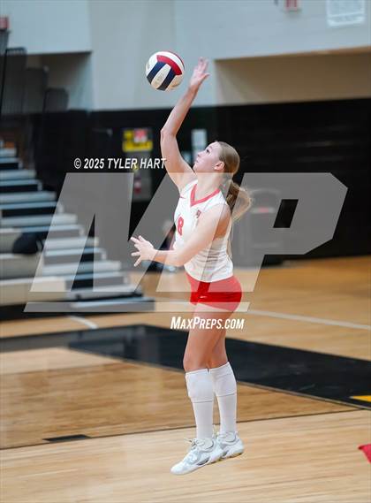 Thumbnail 1 in Seymour vs. Crown Point (Avon Classic) photogallery.