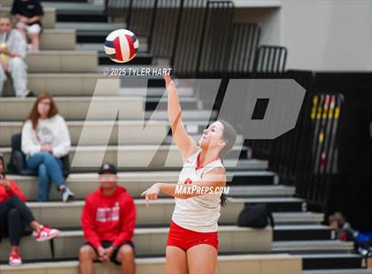 Thumbnail 2 in Seymour vs. Crown Point (Avon Classic) photogallery.