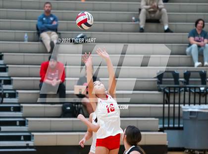 Thumbnail 1 in Seymour vs. Crown Point (Avon Classic) photogallery.