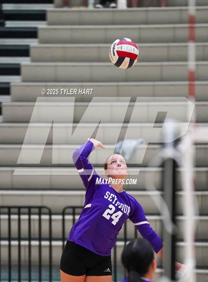 Thumbnail 1 in Seymour vs. Crown Point (Avon Classic) photogallery.