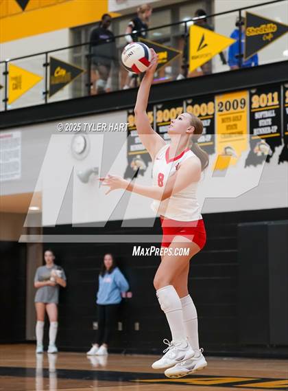 Thumbnail 3 in Seymour vs. Crown Point (Avon Classic) photogallery.