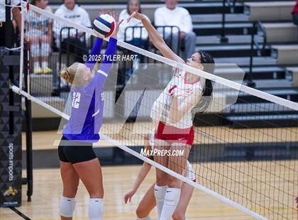 Thumbnail 2 in Seymour vs. Crown Point (Avon Classic) photogallery.