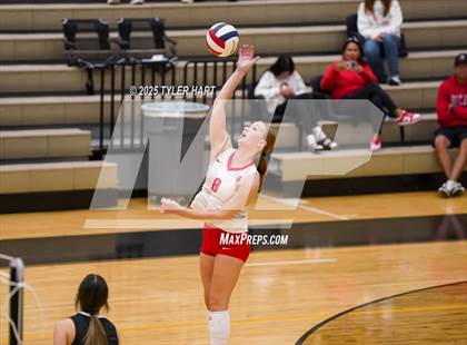 Thumbnail 2 in Seymour vs. Crown Point (Avon Classic) photogallery.