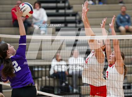 Thumbnail 1 in Seymour vs. Crown Point (Avon Classic) photogallery.