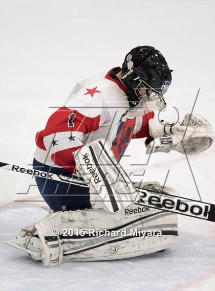 Thumbnail 2 in Manchester Memorial vs. Concord (Bauer Holiday Tournament) photogallery.