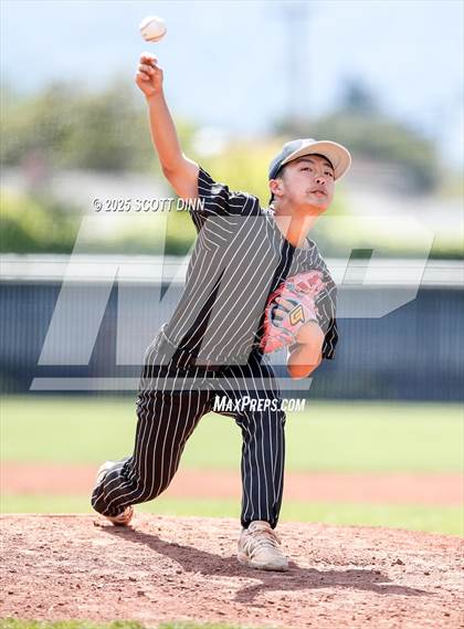Thumbnail 1 in Valley Christian @ Archbishop Mitty photogallery.