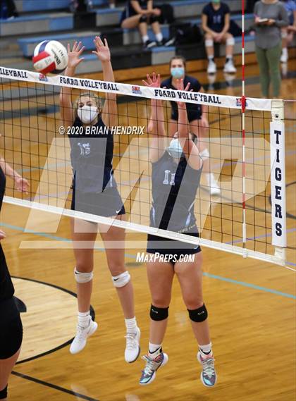 Thumbnail 1 in West Caldwell @ Foard photogallery.
