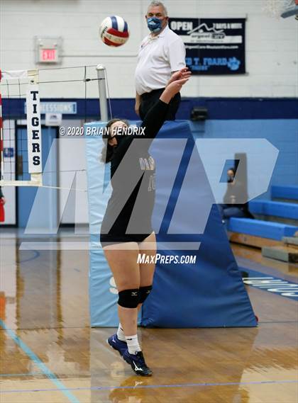 Thumbnail 2 in West Caldwell @ Foard photogallery.