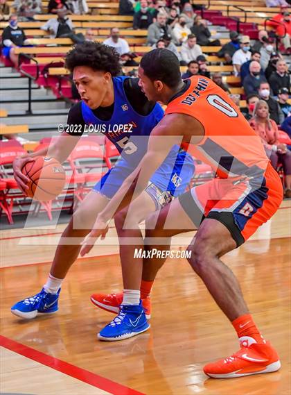 Thumbnail 2 in Whitney Young vs. Bishop Gorman photogallery.