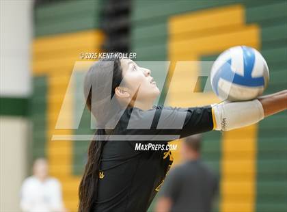Thumbnail 2 in Notre Dame Prep vs. Adams (Notre Dame Prep Quad) photogallery.