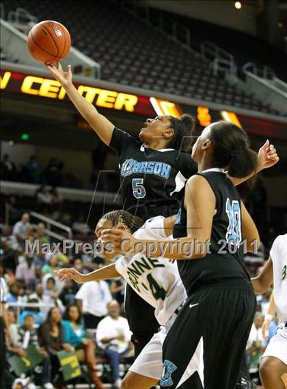 Thumbnail 2 in Narbonne vs. Carson (CIF LACS Final) photogallery.