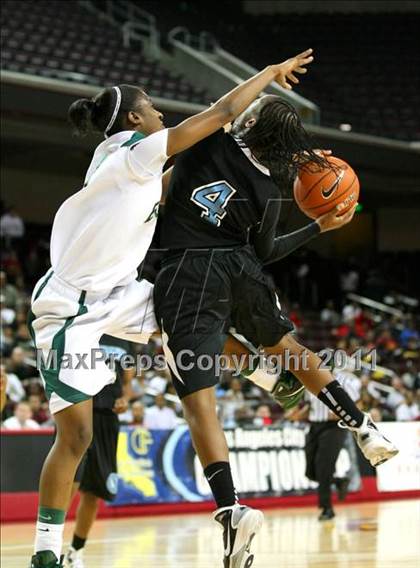 Thumbnail 1 in Narbonne vs. Carson (CIF LACS Final) photogallery.