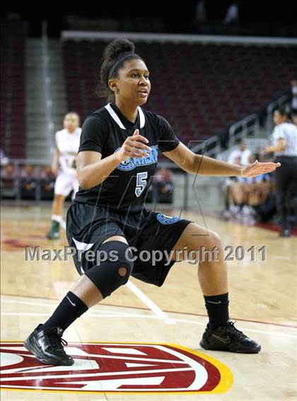 Thumbnail 3 in Narbonne vs. Carson (CIF LACS Final) photogallery.