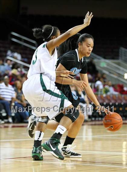Thumbnail 3 in Narbonne vs. Carson (CIF LACS Final) photogallery.