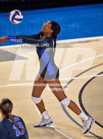 Thumbnail 3 in Stratford vs. Westside (UIL Volleyball 6A D2 Region 3 Bi-District) photogallery.
