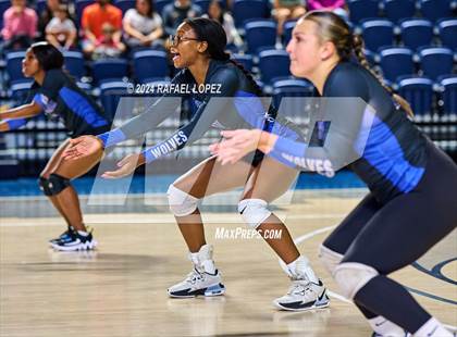 Thumbnail 1 in Stratford vs. Westside (UIL Volleyball 6A D2 Region 3 Bi-District) photogallery.