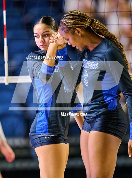 Thumbnail 2 in Stratford vs. Westside (UIL Volleyball 6A D2 Region 3 Bi-District) photogallery.