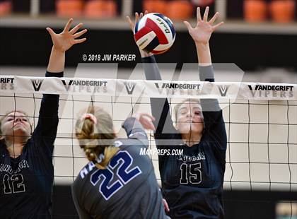 Thumbnail 3 in Hendrickson @ Vandegrift photogallery.