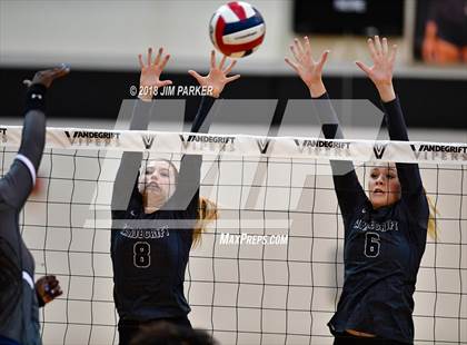 Thumbnail 1 in Hendrickson @ Vandegrift photogallery.