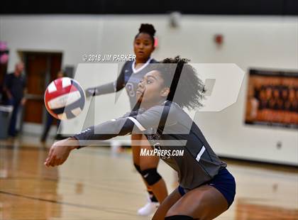 Thumbnail 1 in Hendrickson @ Vandegrift photogallery.