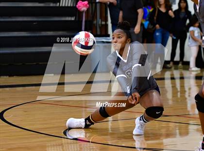 Thumbnail 2 in Hendrickson @ Vandegrift photogallery.