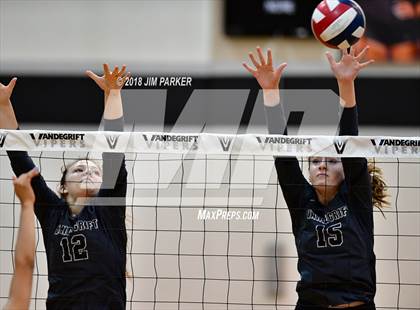 Thumbnail 3 in Hendrickson @ Vandegrift photogallery.