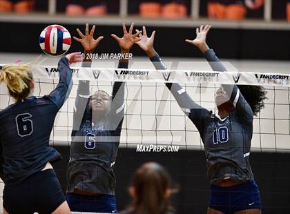Thumbnail 3 in Hendrickson @ Vandegrift photogallery.