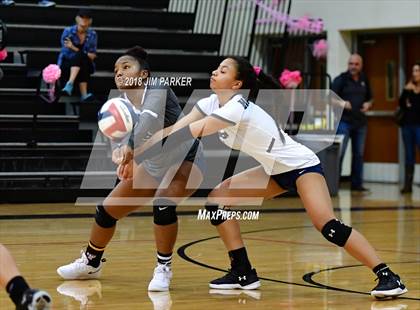 Thumbnail 3 in Hendrickson @ Vandegrift photogallery.