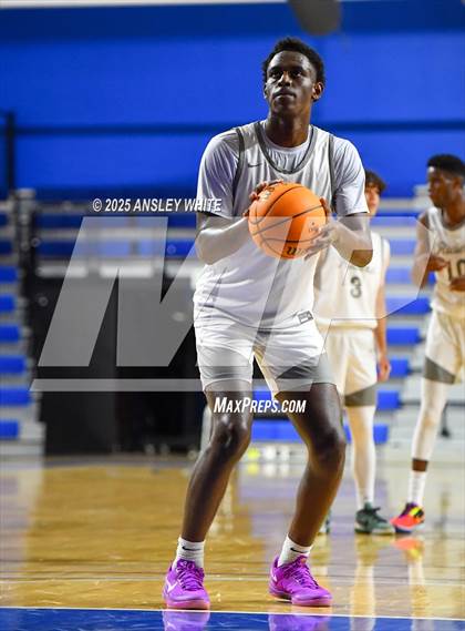Thumbnail 2 in Riviera Prep v DME Academy (IMG Ascender Classic) photogallery.