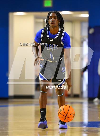 Thumbnail 2 in Riviera Prep v DME Academy (IMG Ascender Classic) photogallery.