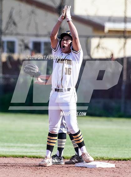 Thumbnail 3 in Windsor vs. Alameda (CIF NCS D2 Quarterfinal) photogallery.