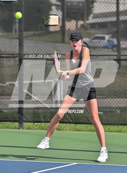 Thumbnail 2 in Peaster vs Wall (UIL 3A Girls Doubles State Finals) photogallery.