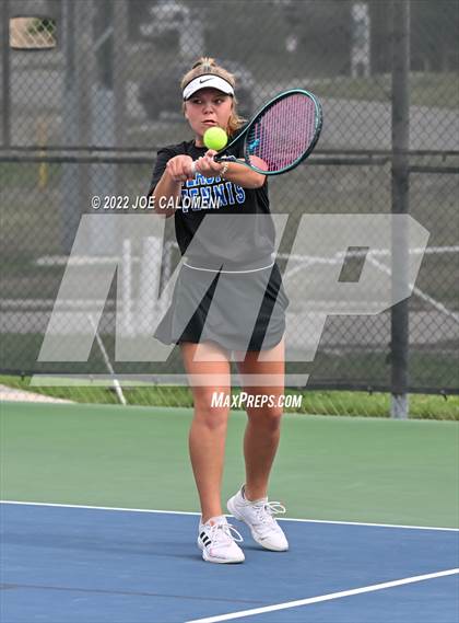 Thumbnail 1 in Peaster vs Wall (UIL 3A Girls Doubles State Finals) photogallery.