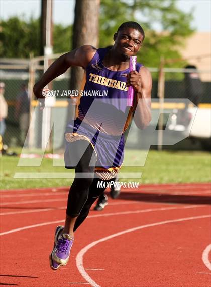 Thumbnail 2 in Lafourche Parish Meet photogallery.
