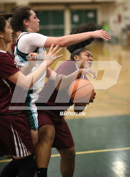 Thumbnail 2 in Eastside College Prep vs. Sacred Heart Cathedral Preparatory (Elite is Earned Showcase) photogallery.
